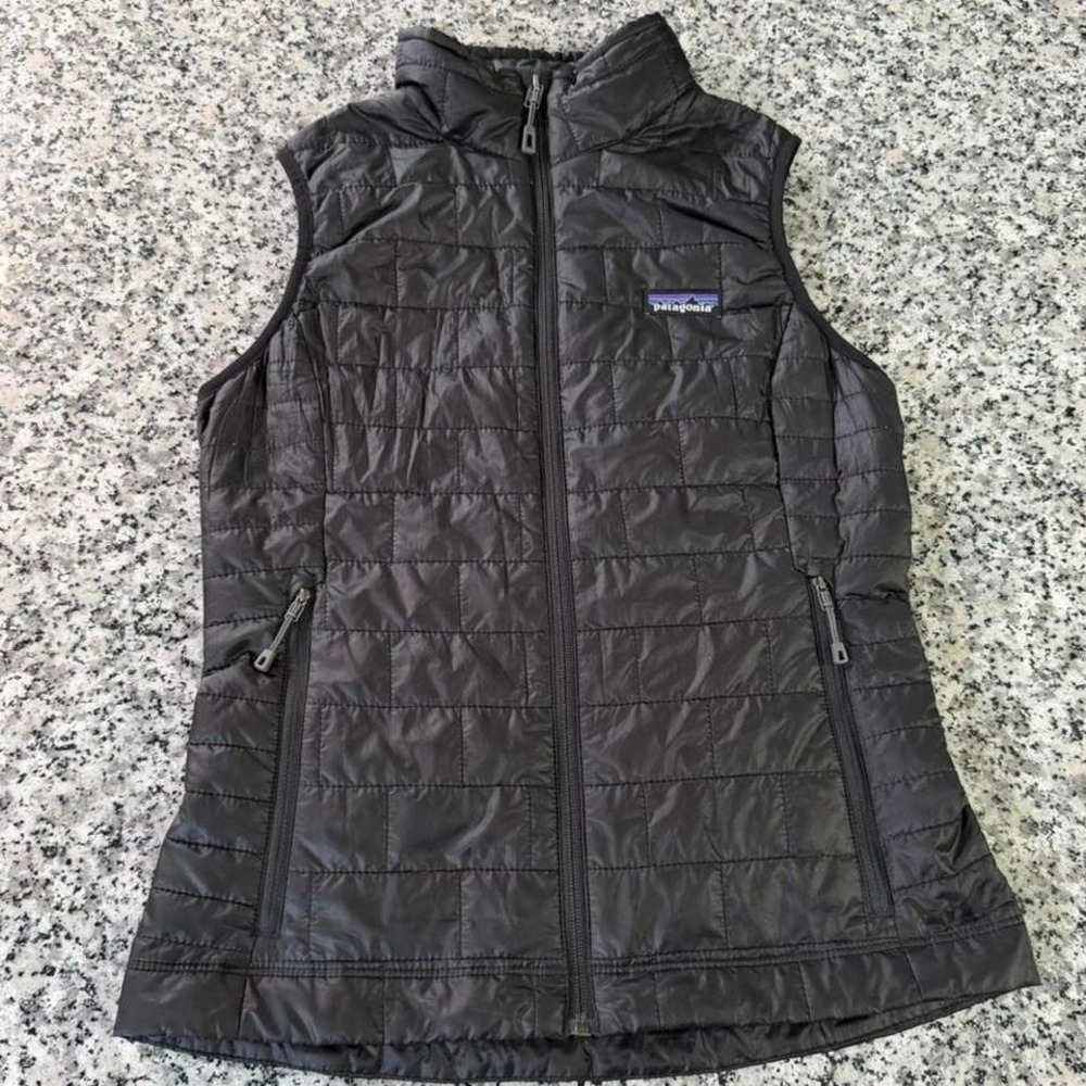Patagonia Women's Black Insulated Nano Puff Quilted Vest XS 84247